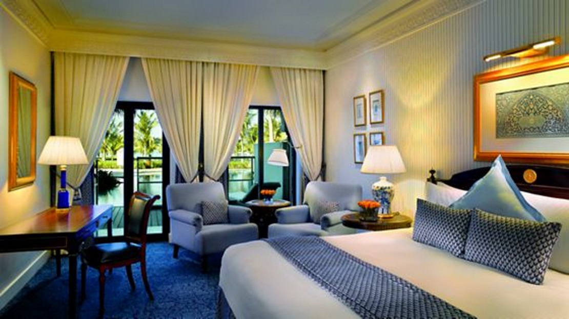 Al Bustan Lagoon Room